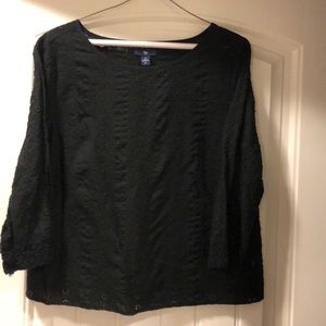 Gap 3/4 length eyelet top